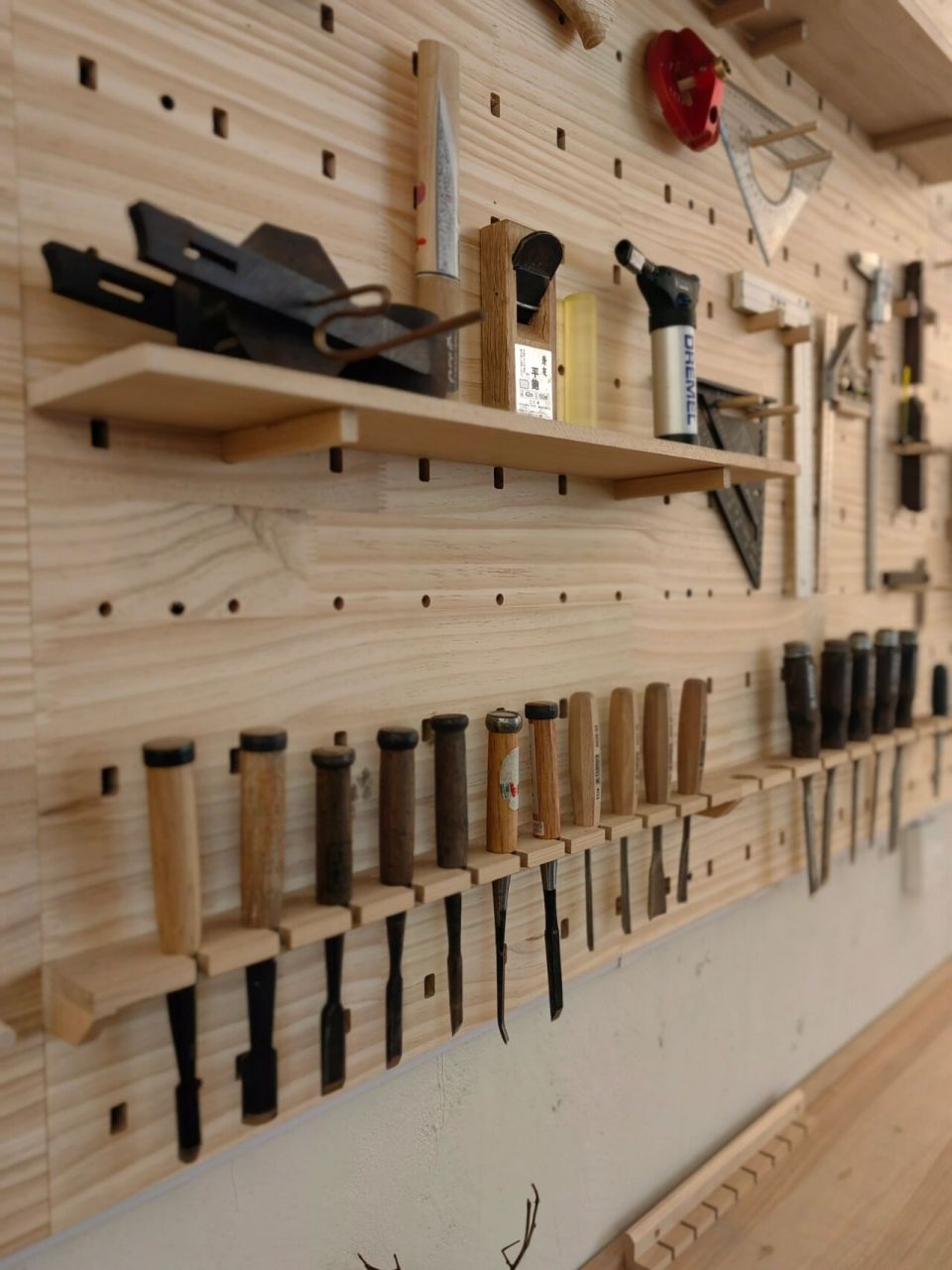 工具墙一角