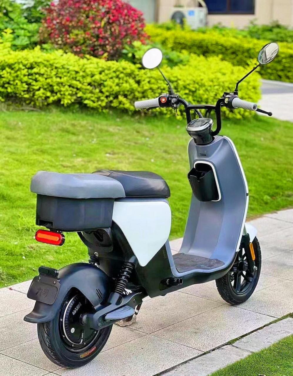 九号b40新国标电动车(可上牌)免驾驶证可上路,搭配48v13a原厂锂电池