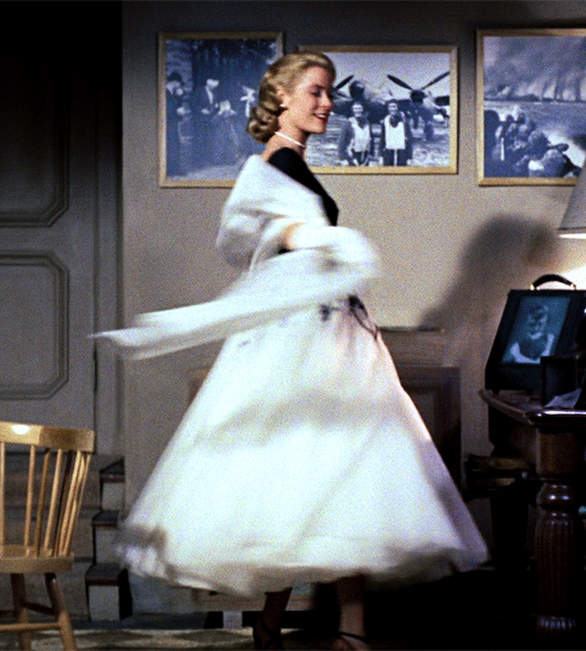 1954年电影《后窗》里的格蕾丝·凯利