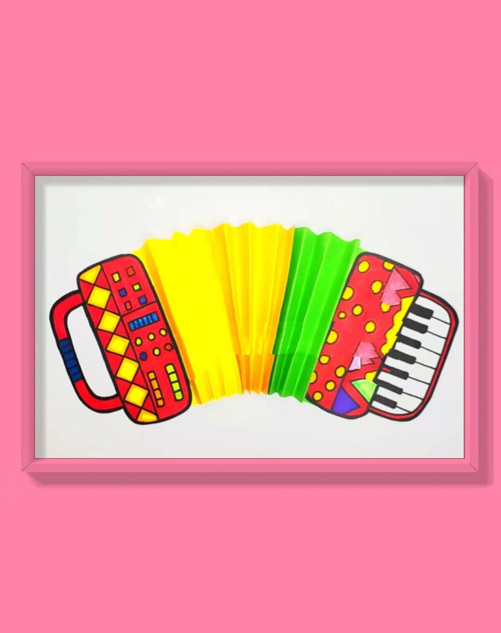 创意画《美妙的手风琴》    适合6-8 1观察手风琴的构造,用折纸的方法