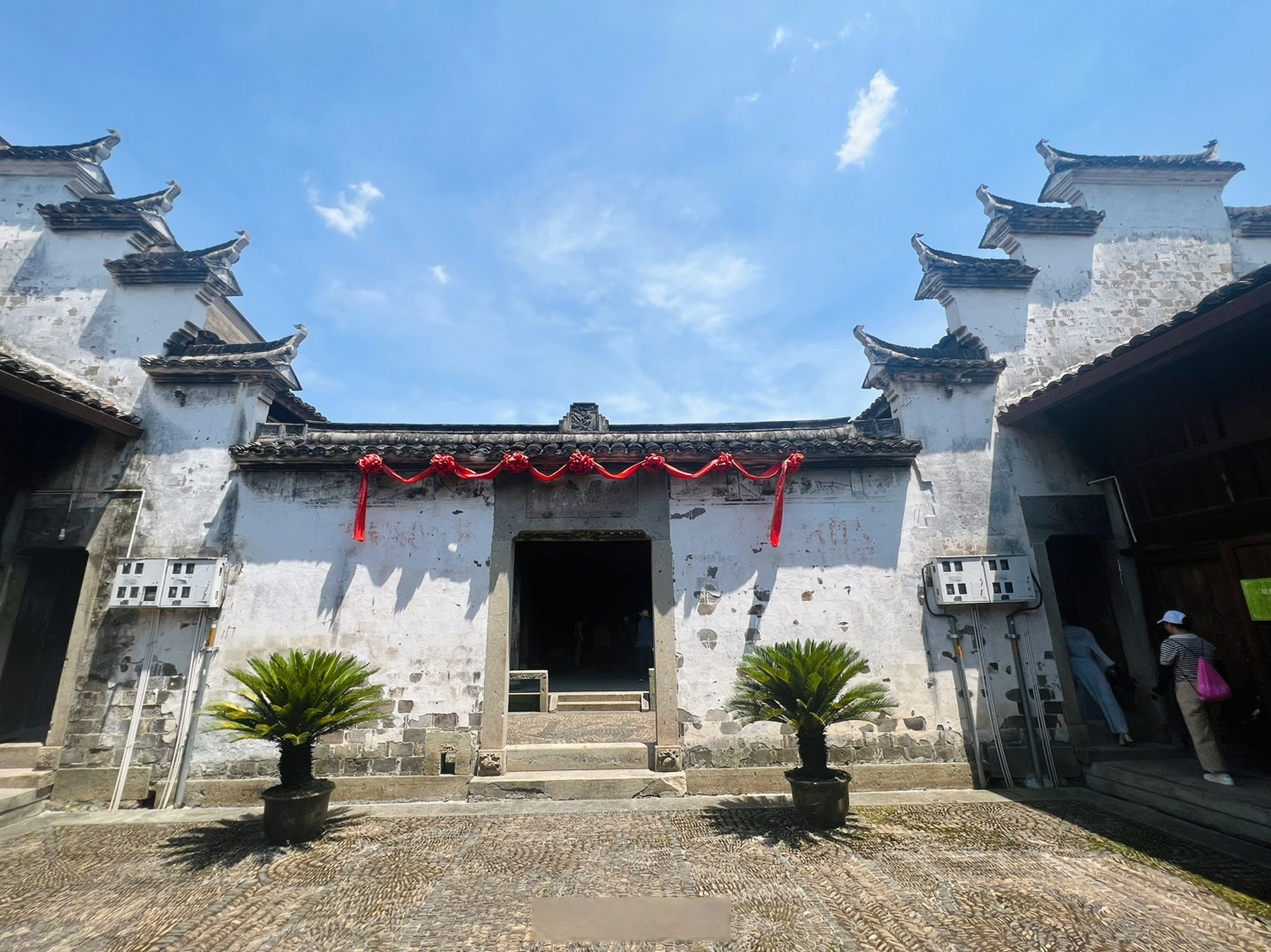 "梅渚村——浙江省首批历史文化村落保护利用重点村,2018年被列入中国