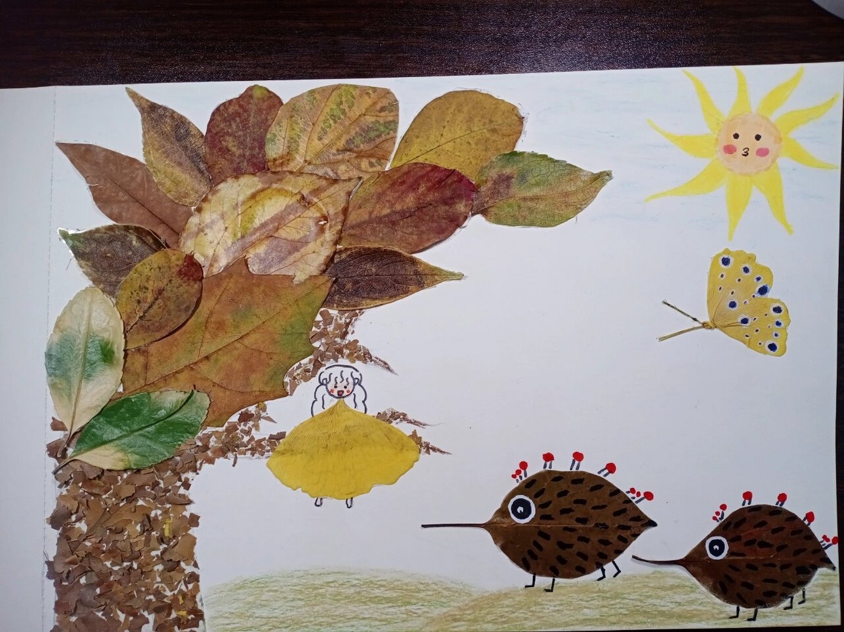 《秋天的礼物》树叶手工绘本故事