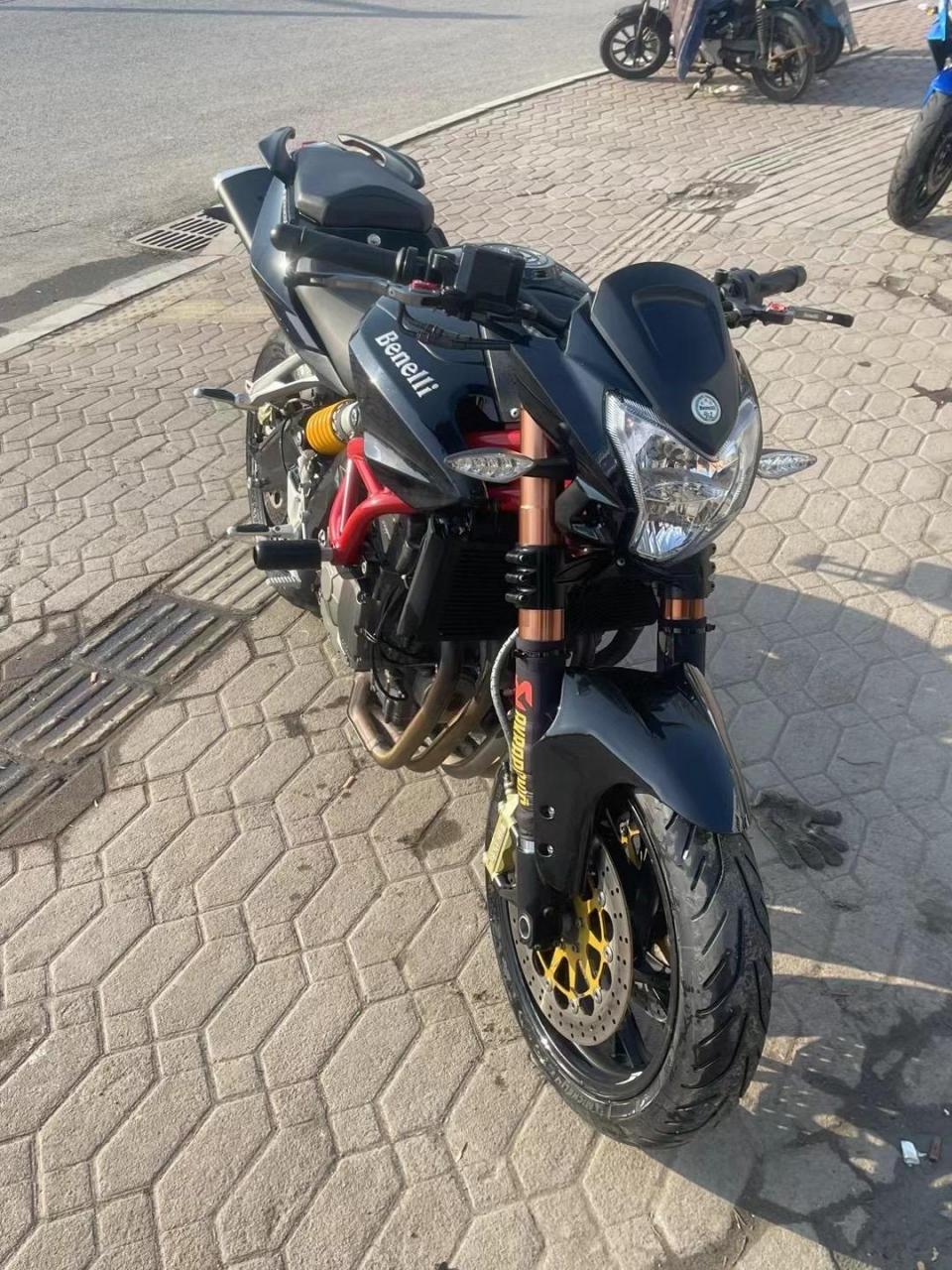 6800全款带走14年黄龙600 不比本田cb400好太多了