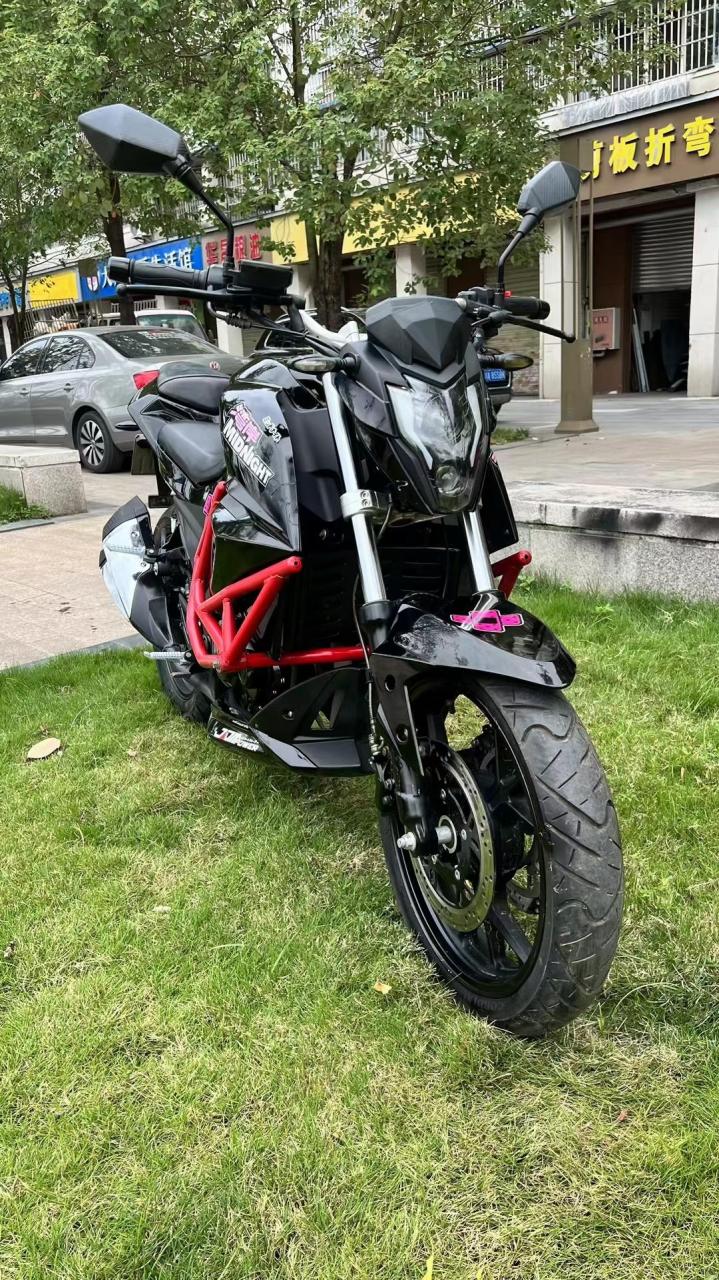 萧峰9号街车350     成色新    皓月发动机    状态好  无拆修   动力