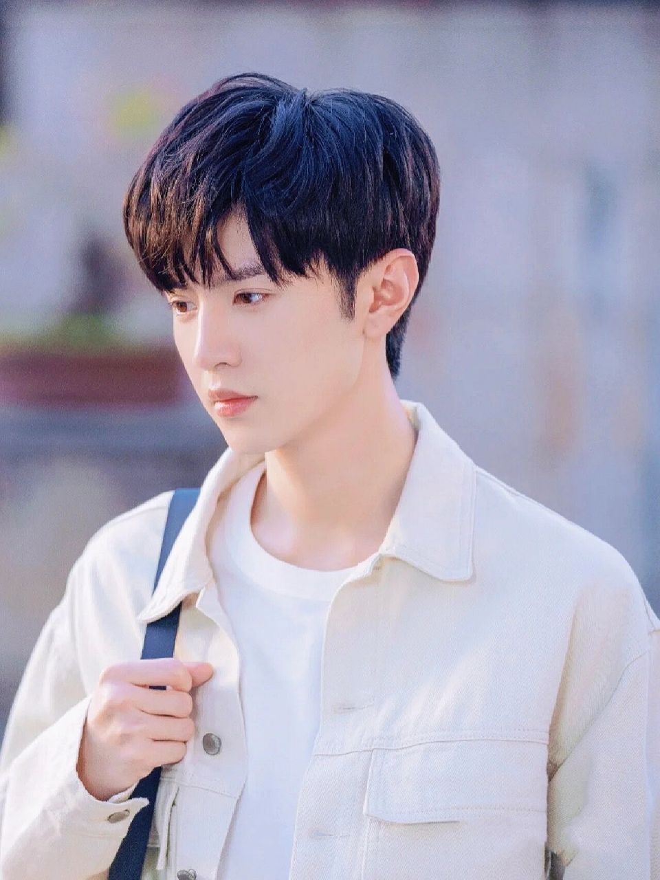 陈哲远精选壁纸头像    看了暗格里的秘密认识了陈哲远,他真的好适合