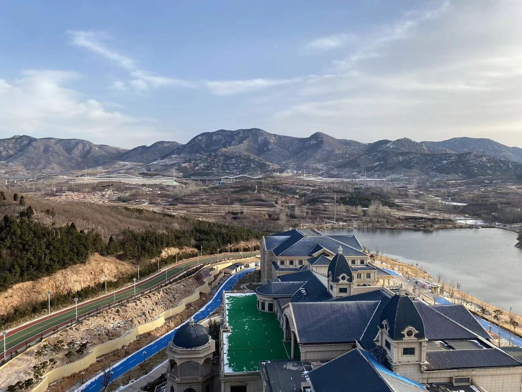 济南莱芜区雪野湖酒店选择攻略 雪野湖作为济南的后花园,春秋露营