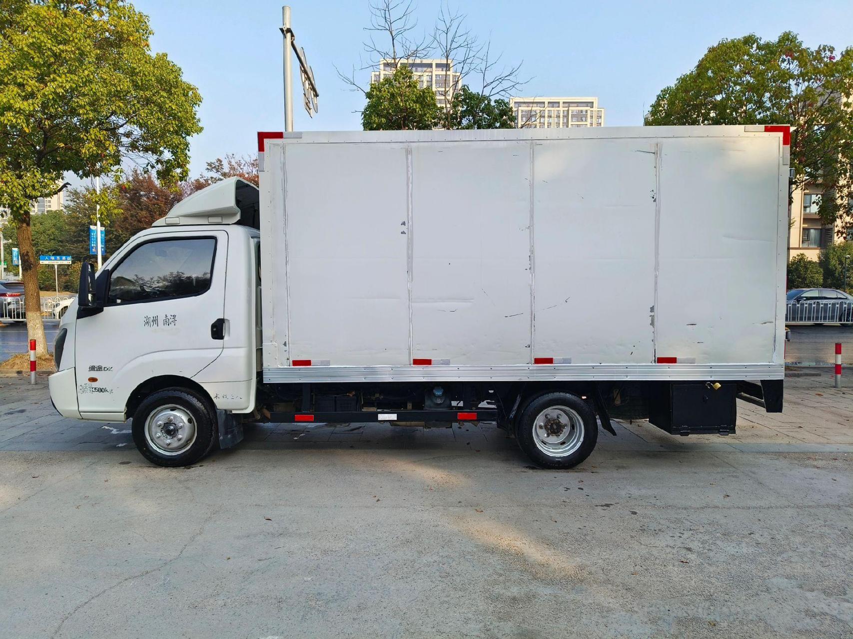 专业货车.缔途厢货,浙江户,2018差几天上牌,柴油,车厢内径3.95x1.