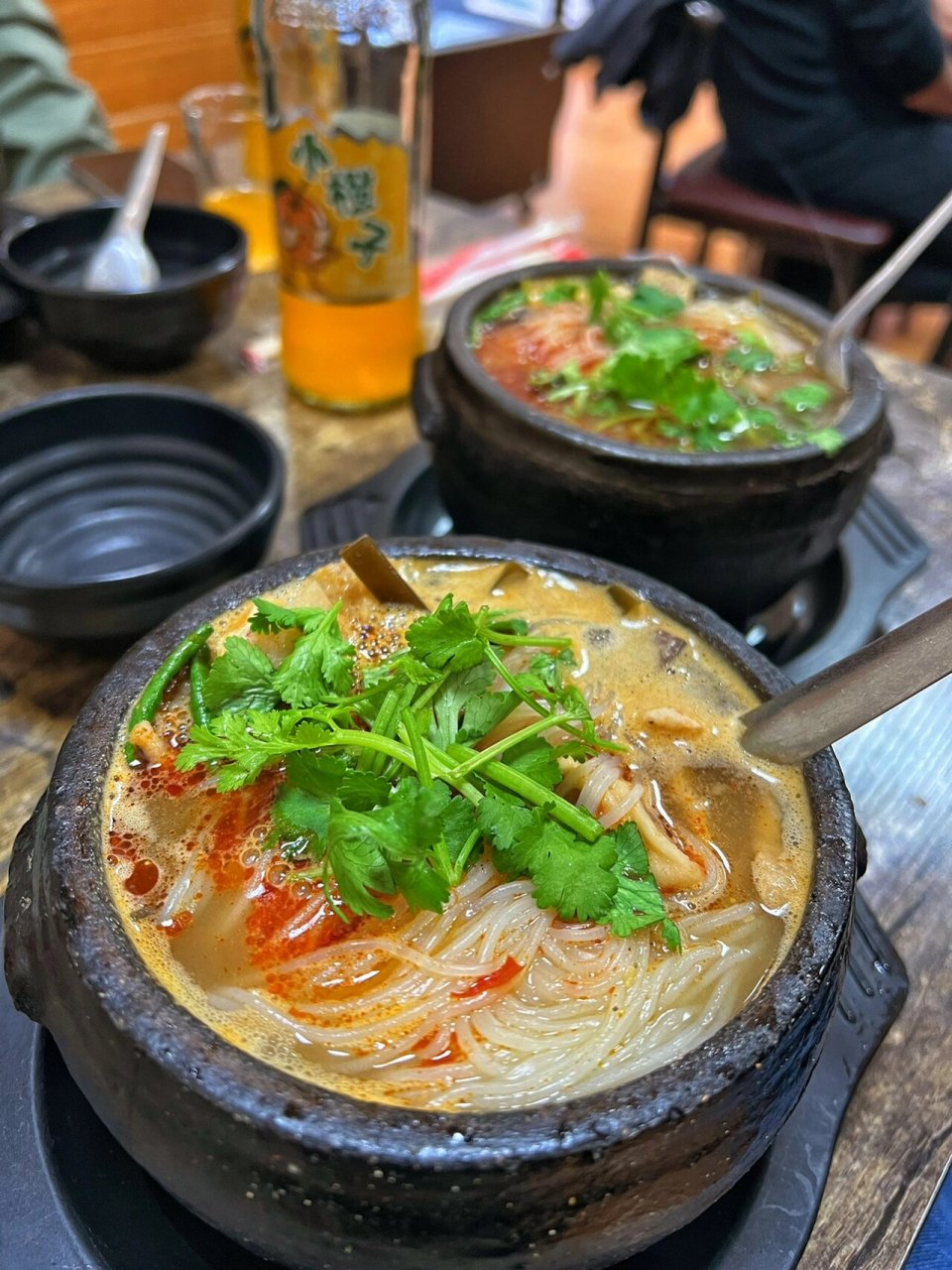 洛阳美食|十块钱吃饱的砂锅米线08 92 杞县砂锅 99宜人路(洛龙