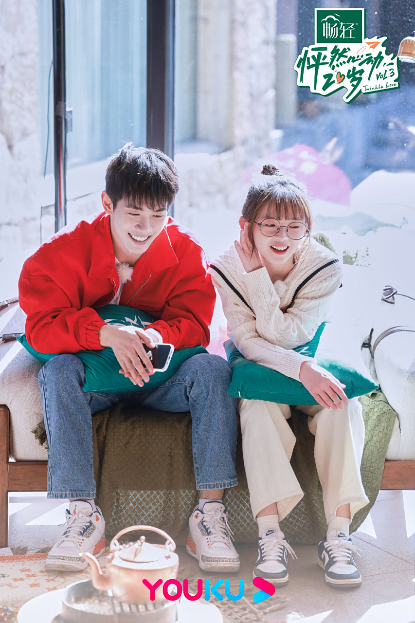 怦然心动20岁#小叶一颗小叶- 小峰yif钱毅峰 自带温暖阳光的一组照片