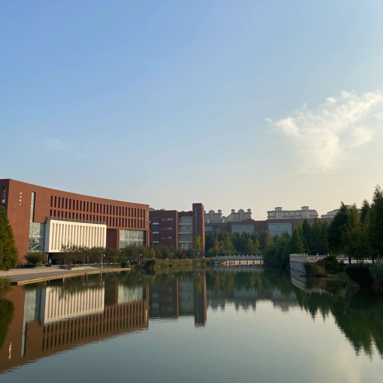 鹤壁职业技术学院 不得不说 咱学校的风景真的很不错