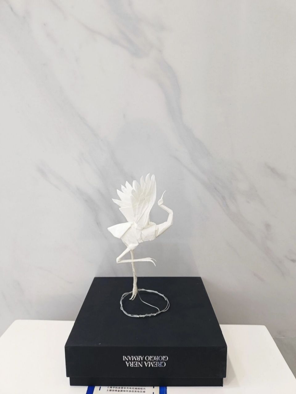 折纸作品_罗伯特舞鹤 一张纸,不剪不裁.欢迎定制.