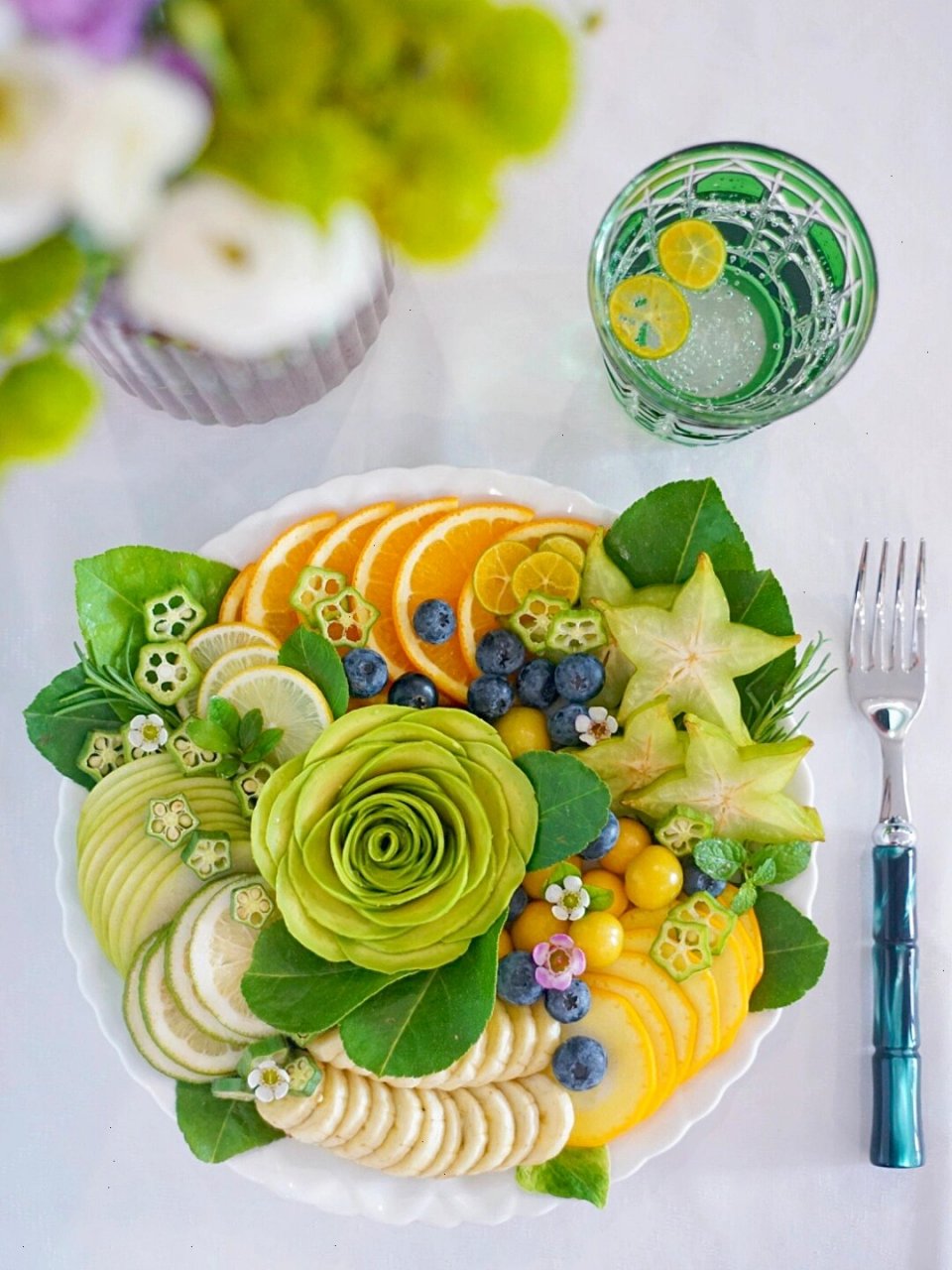 今日份|夏日推荐98牛油果05水果拼盘 绿茵茵的水果盘又来啦!