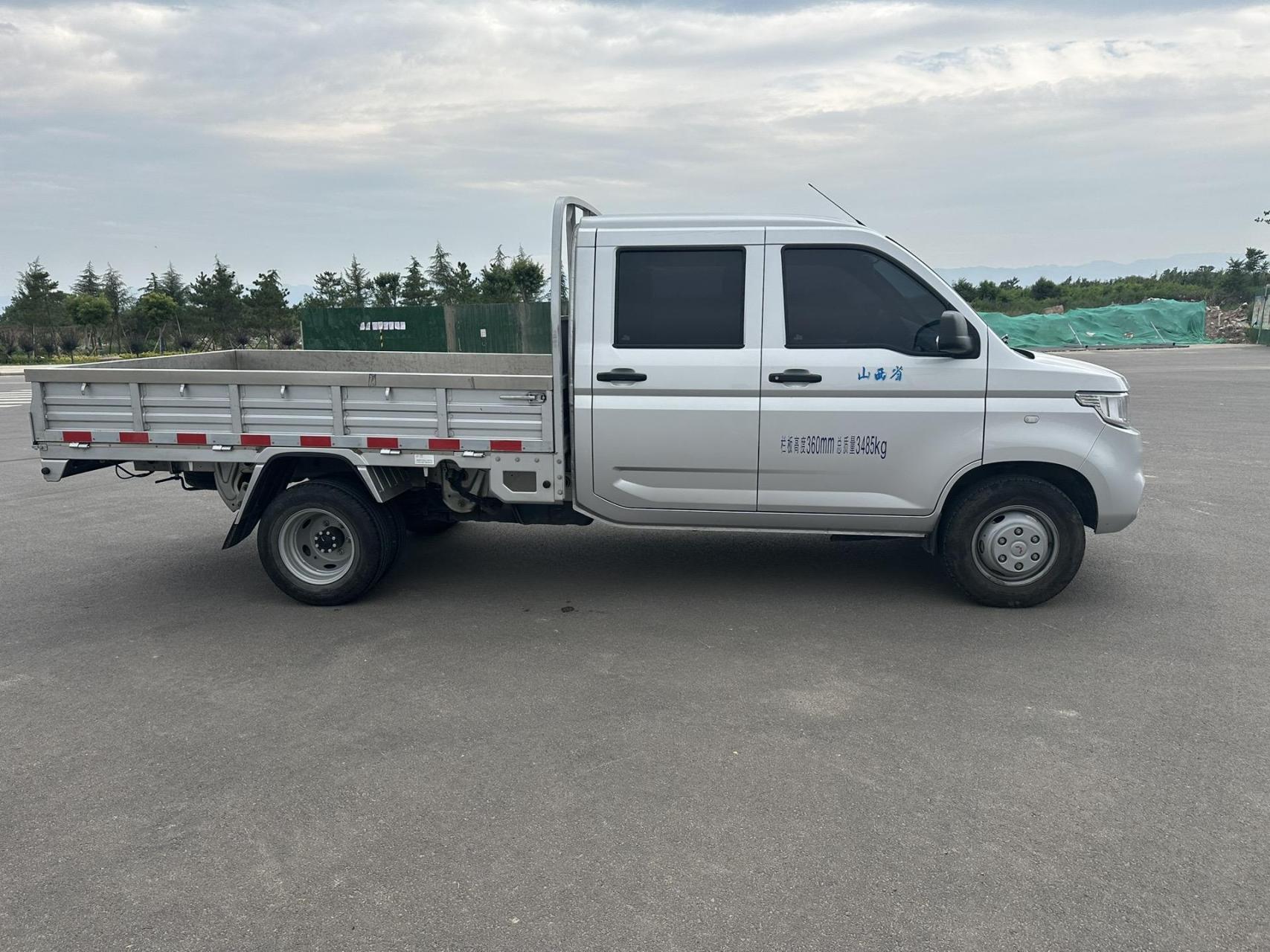 21年9月五菱新卡双排座 后双轮加长兜