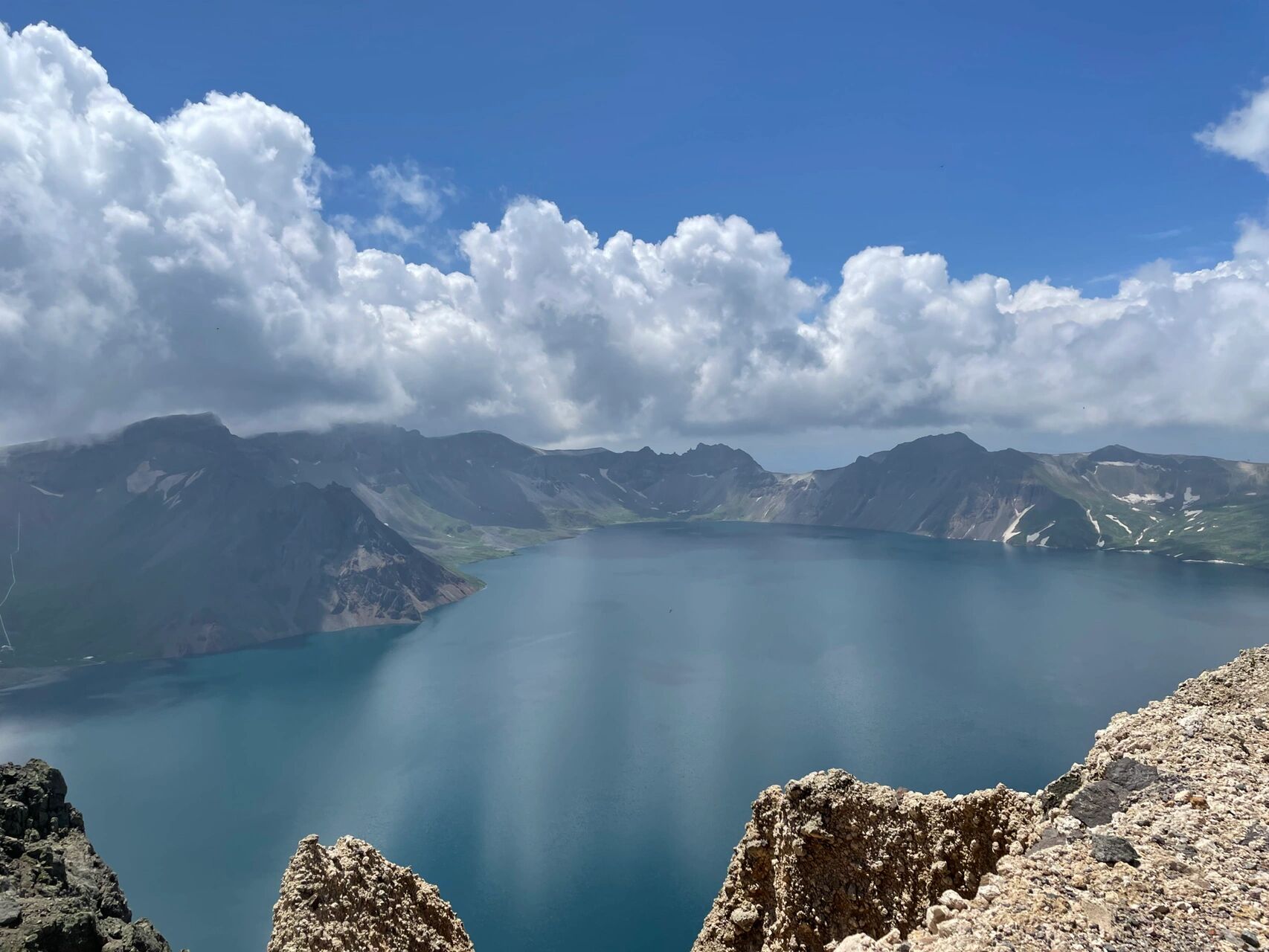 延吉到长白山一日游攻略(加路费人均500) 早上6点出发,找个拼车80一人