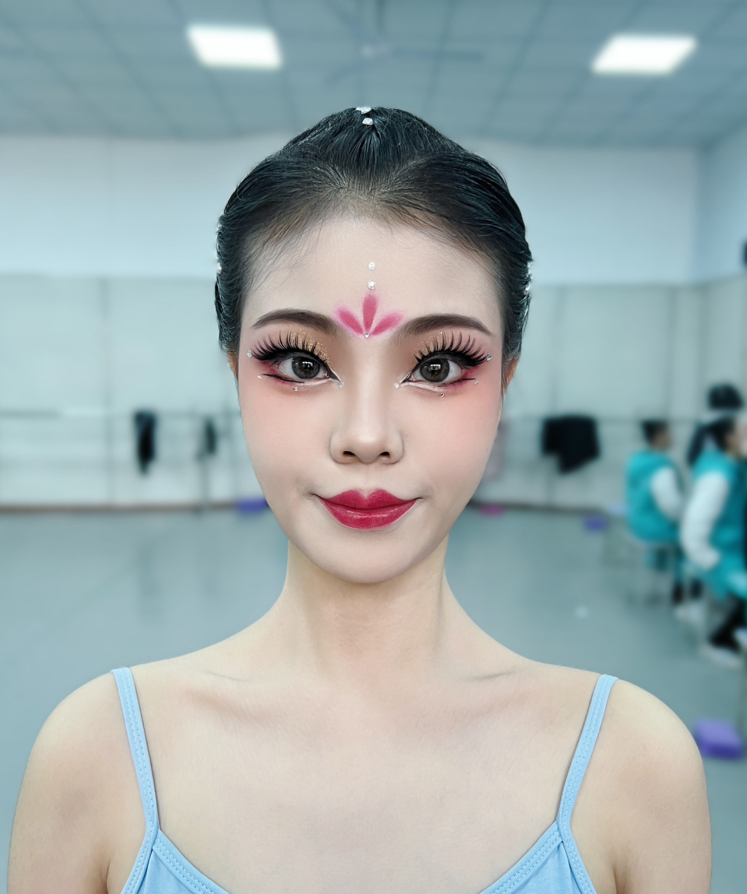 河北舞蹈艺考妆容|舞蹈化妆 分享一组优秀人的照片