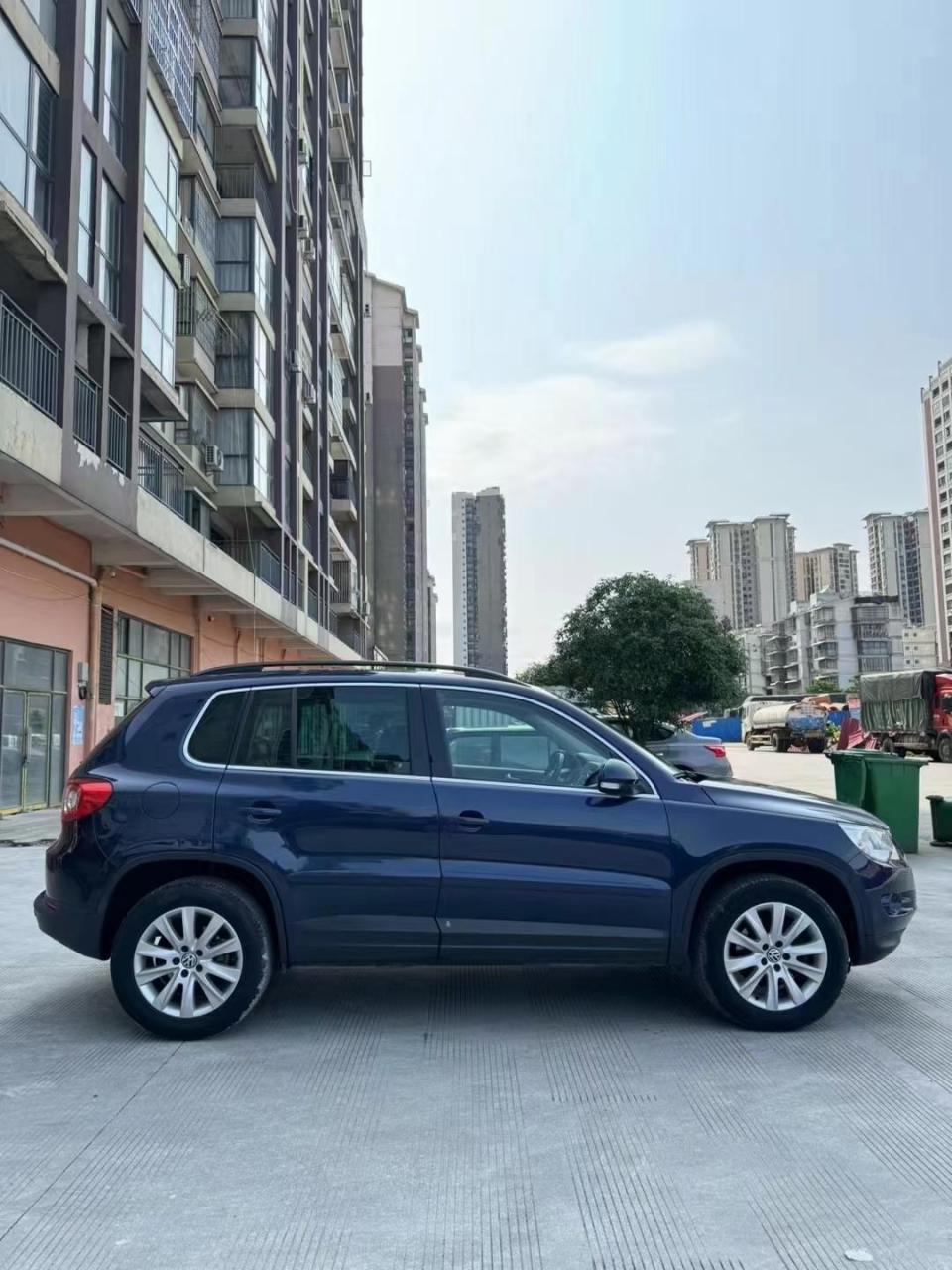 新到极品2011年上牌  大众途威  大城市一手车 整车原装德国进口