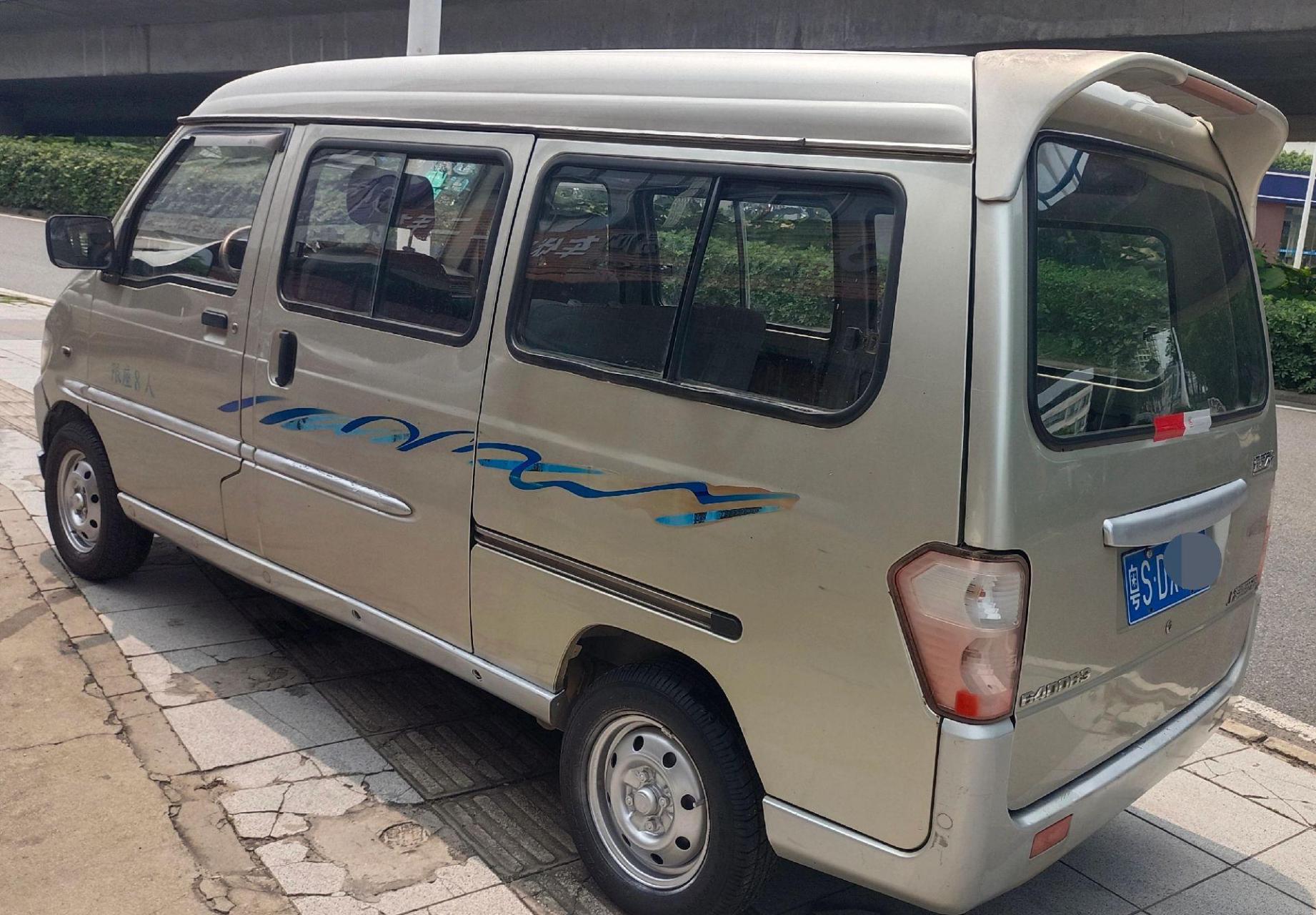 2008年10月上牌五菱之光加长版,1.