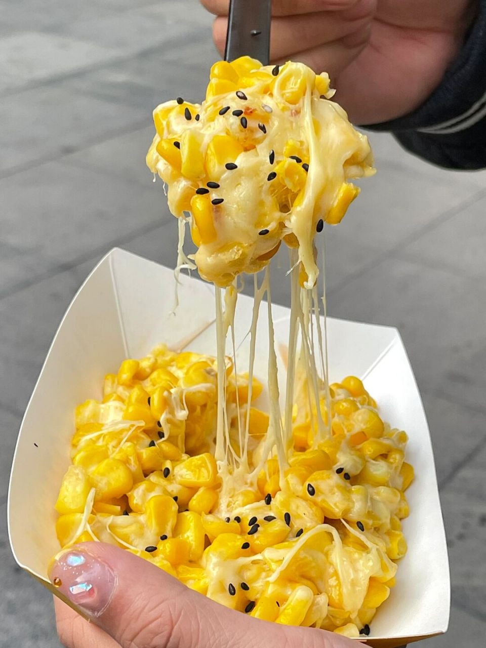 贵阳9615blackpink同款汉堡92拉丝玉米咯!