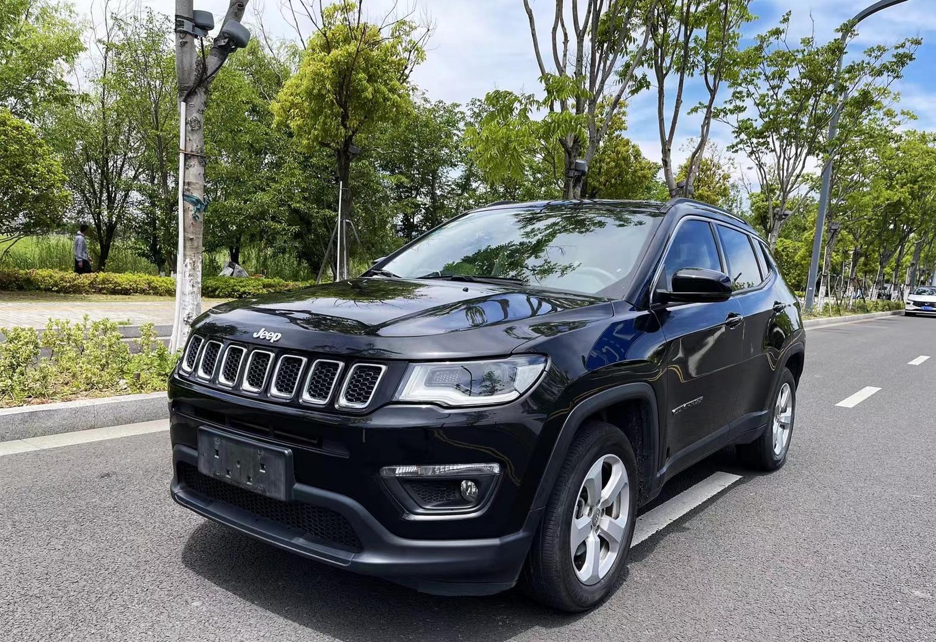 18年上牌 吉普指南者2.4l 极品车况  全款5.98万提车