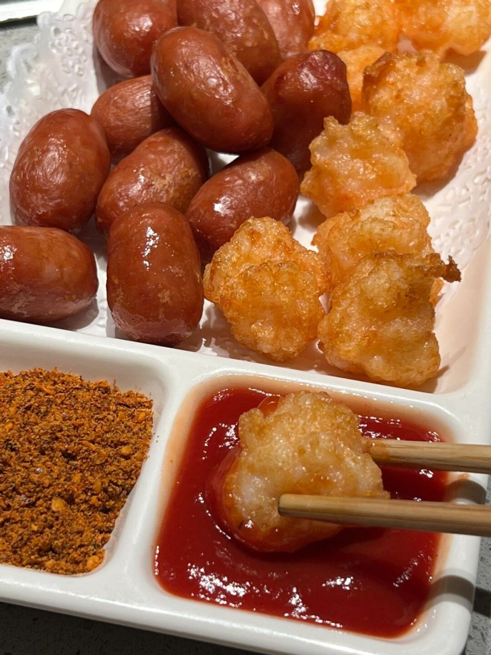 海底捞炸虾滑!好好吃! 可以让店员帮忙炸一下～ 发现新大陆了!