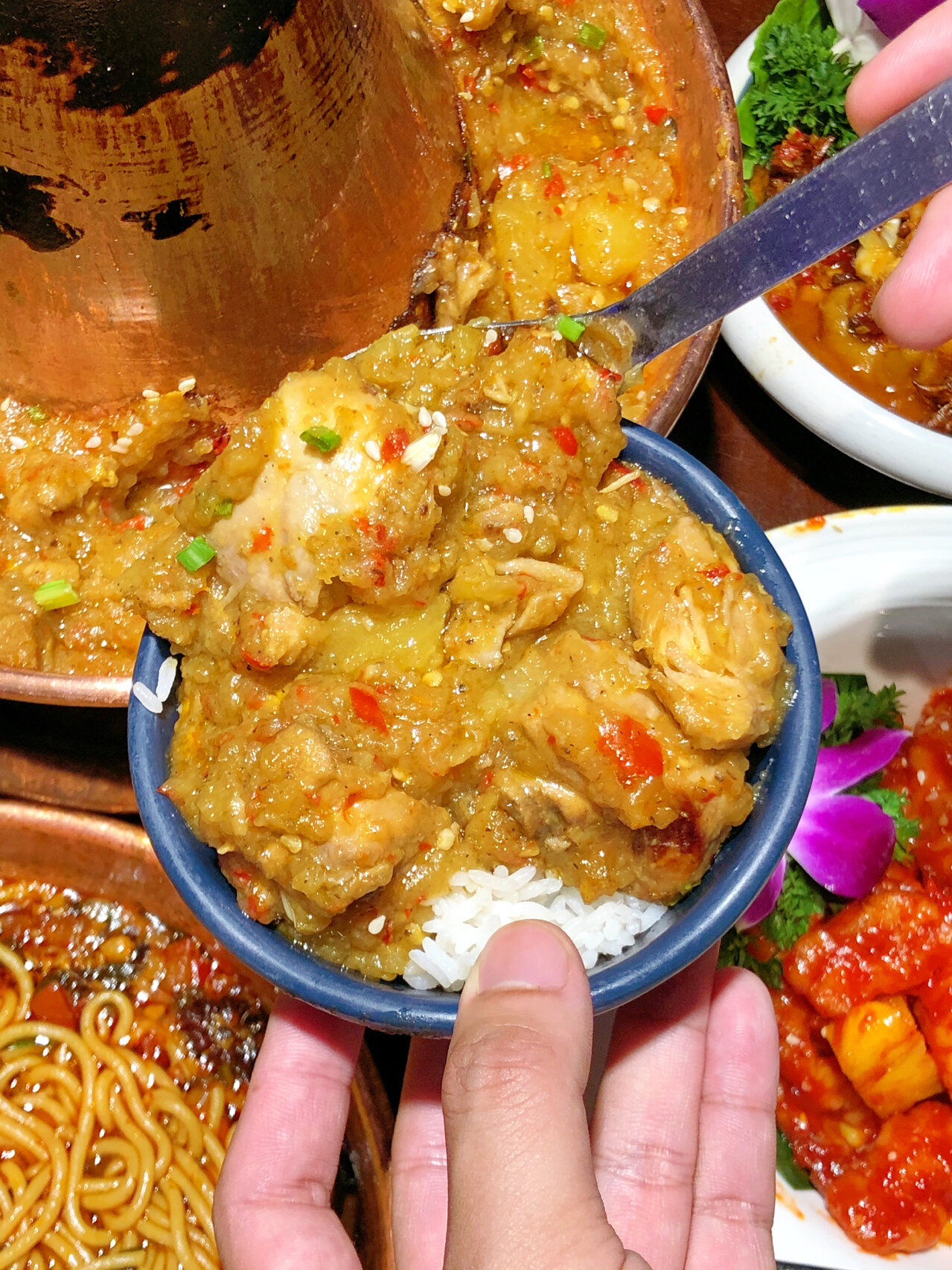 长沙必吃的正宗云南菜6015铜锅洋芋鸡超好吃97 久久不吃甚是