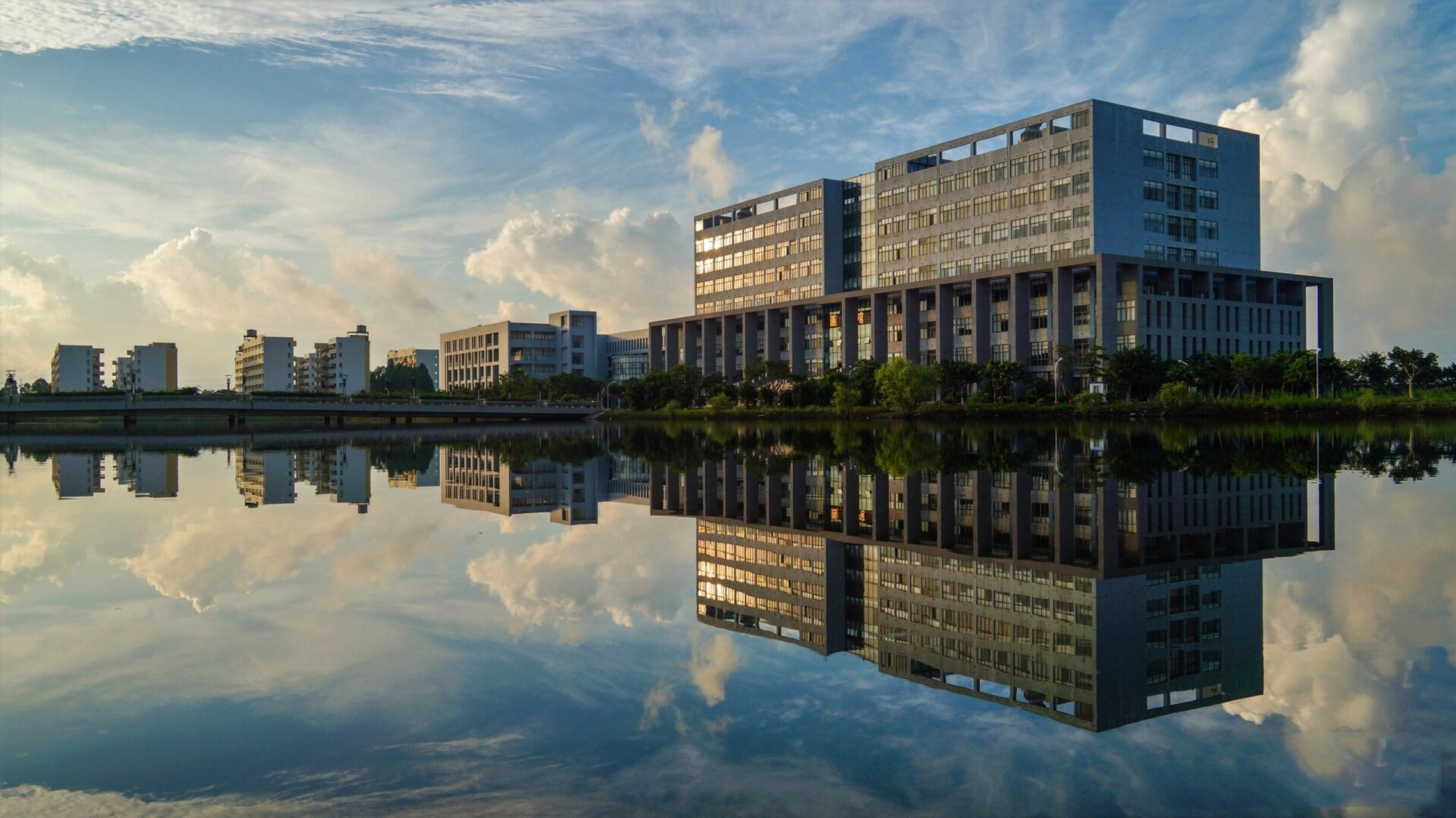 广东科技学院全景图图片