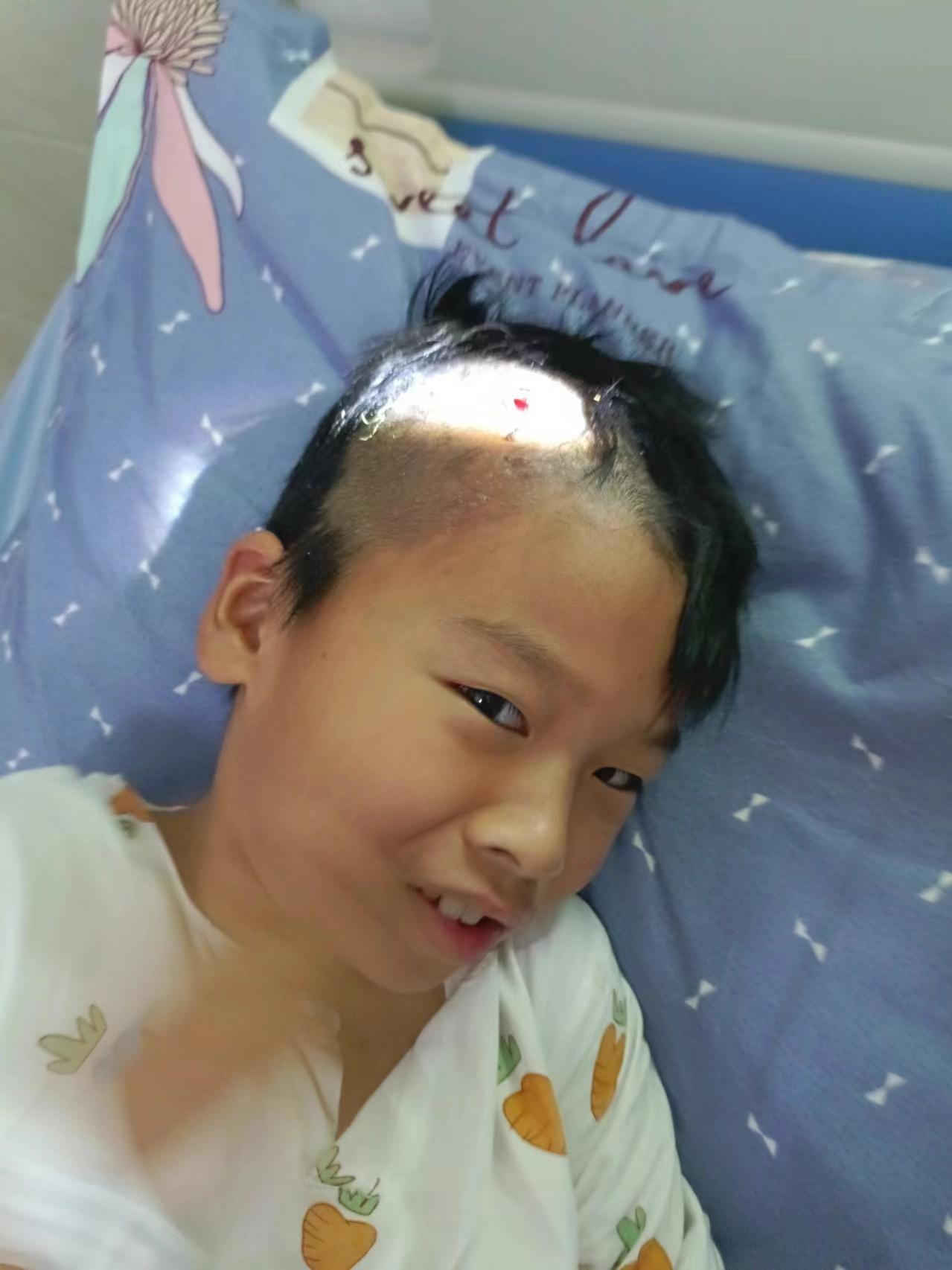 这是我儿子4月18号下午下课5点多钟 骑自行车不小