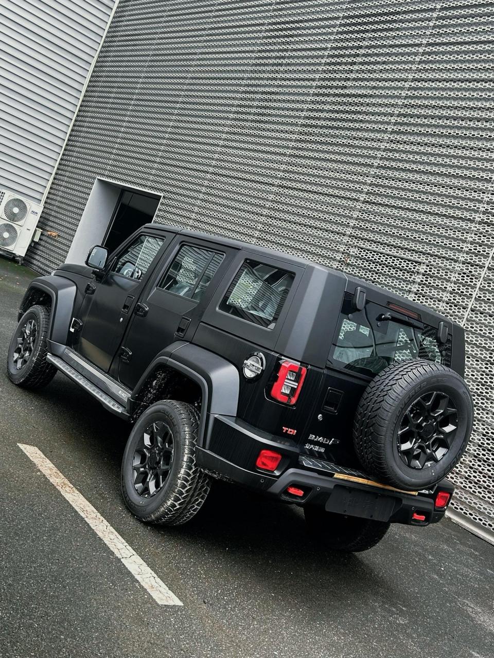 0d刀锋荣耀柴油版,带大梁 防滚架=硬派越野已到店,指导价155800元