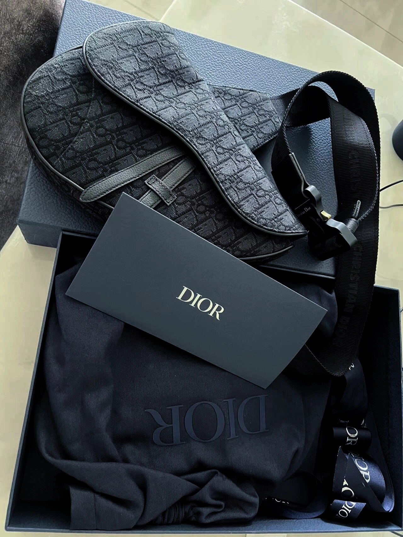 出dior 迪奥男士黑色满印老花马鞍包 6015 【迪奥男士马鞍包 dior