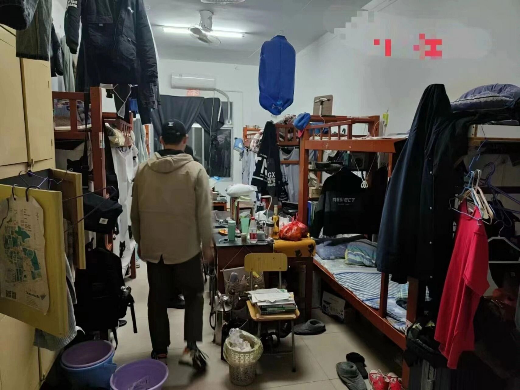 湘大新生八人寝! 无话可说00