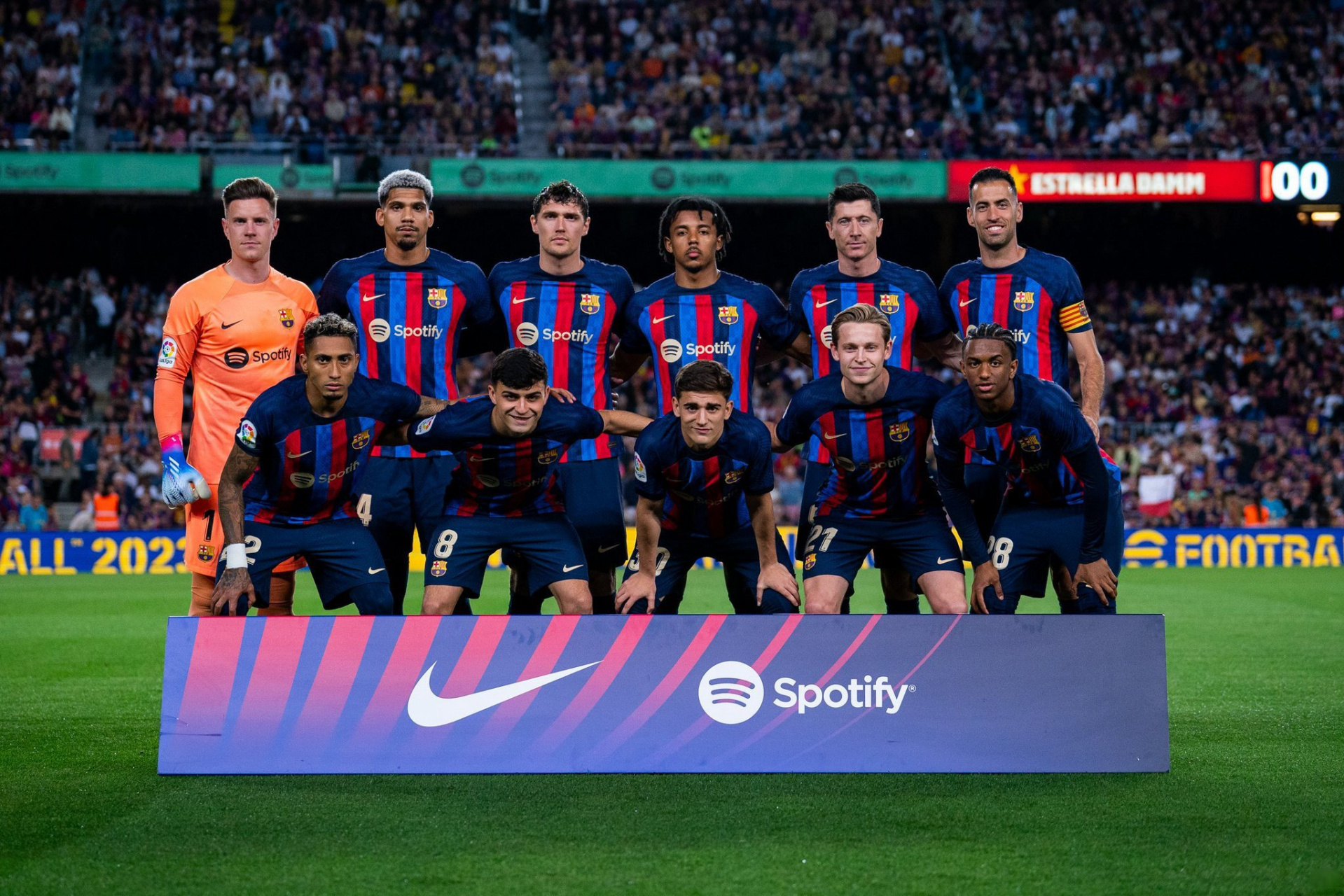 巴萨首发阵容949494