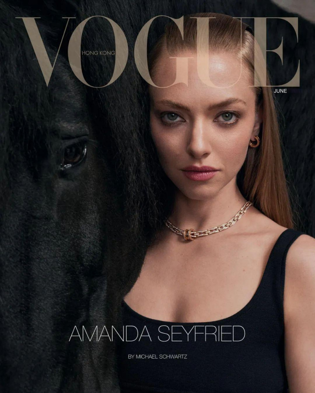 37岁美国女演员 amanda seyfried(阿曼达·西耶弗里德)本月登上