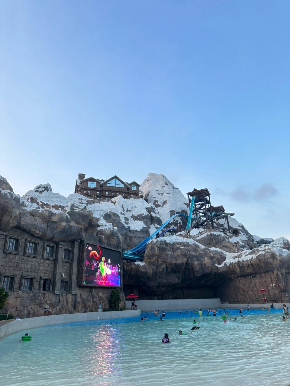 海南海花岛水上乐园|大小朋友都很开心   水上乐园晚上7点停止检票,8