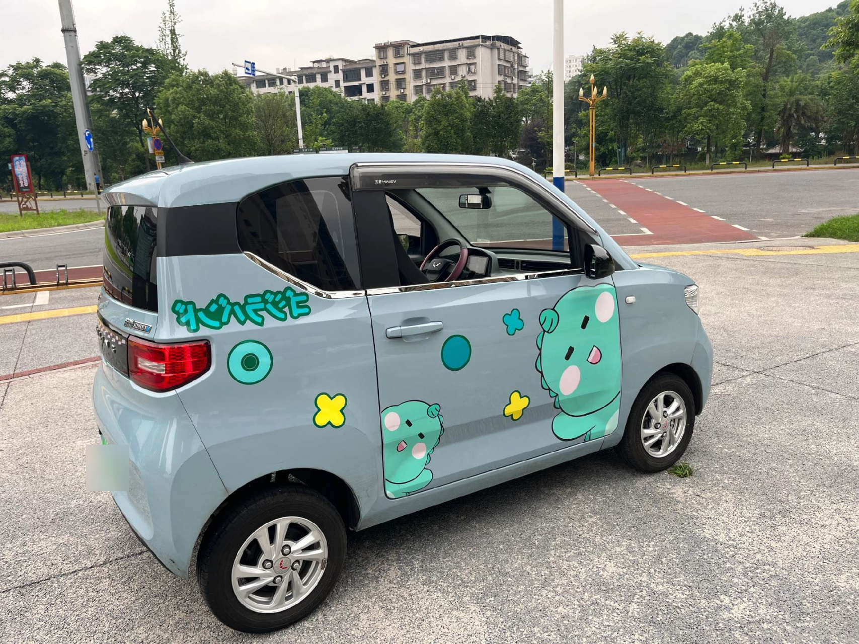 新到21年4月五菱宏光迷你小电车,续航170公里,整车原版无事故,目前只