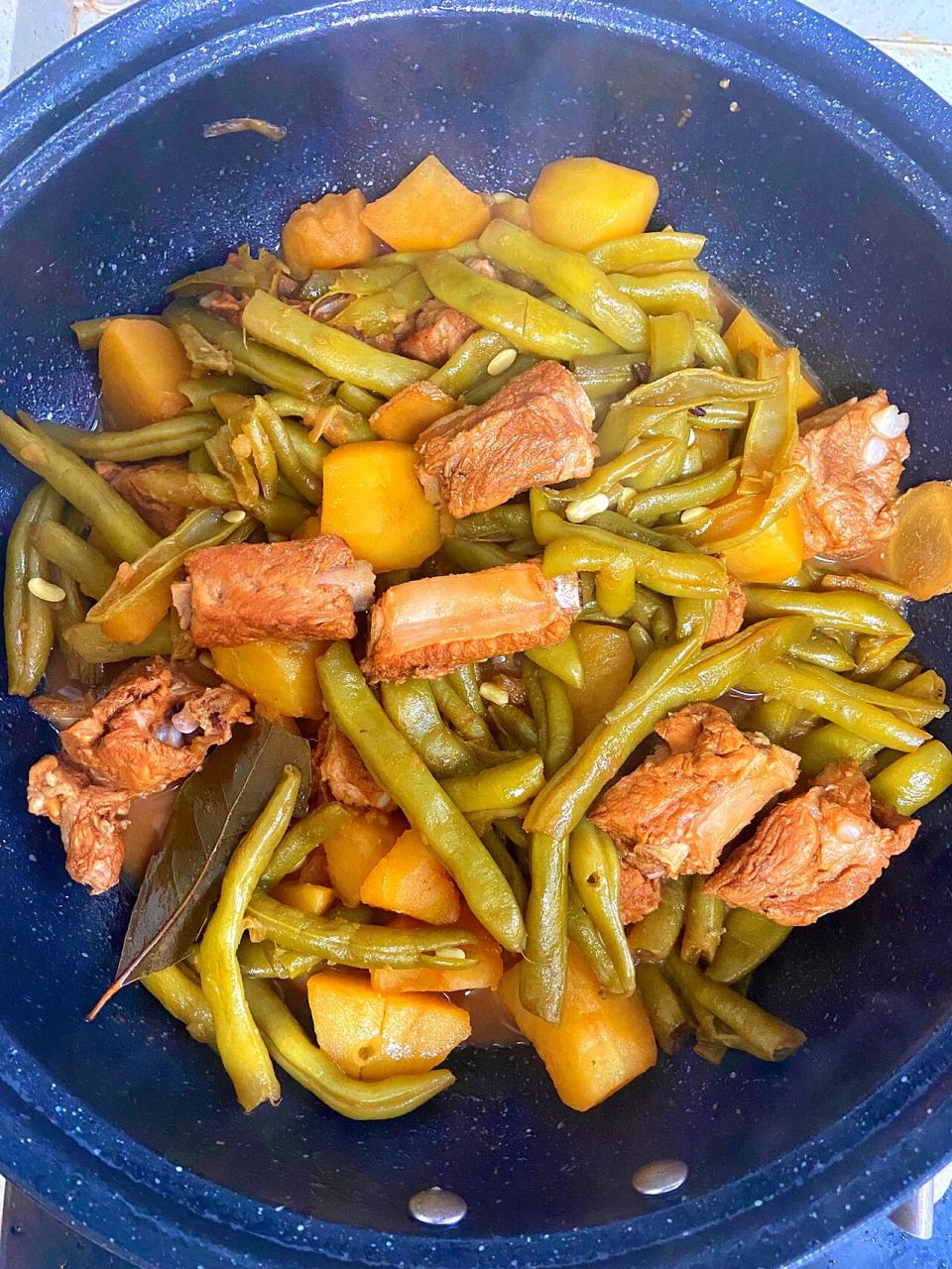 这道土豆芸豆炖排骨真是太有家的味道了!