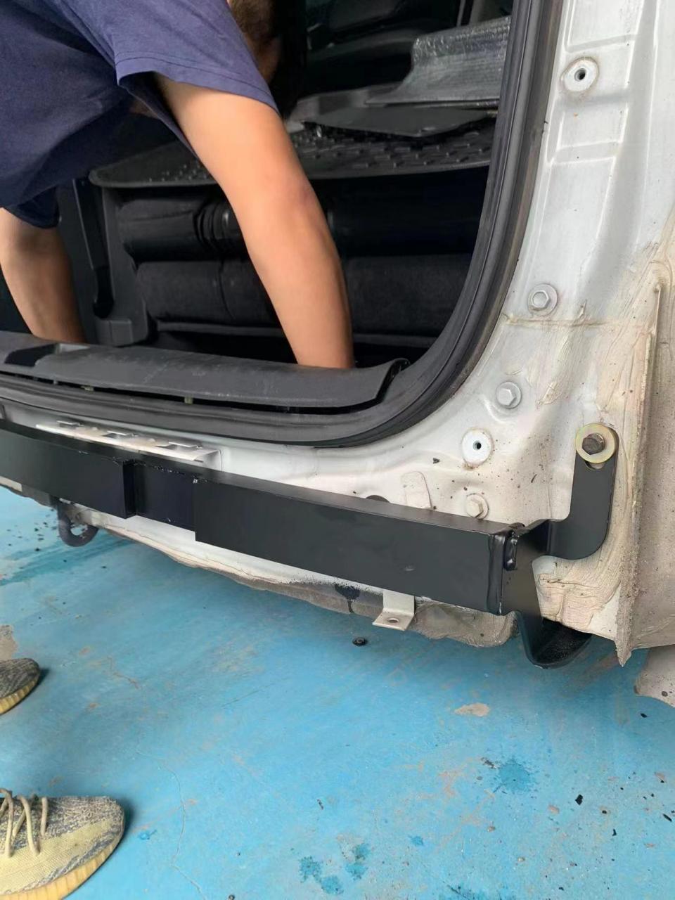 奥德赛艾力绅防撞梁.高强度锰钢防撞梁