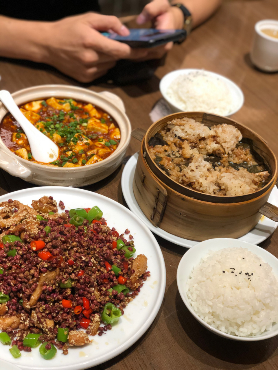 成都探店 | 苍蝇馆子明婷饭店升级太古里版 成都攻略丨成都旅行自由行