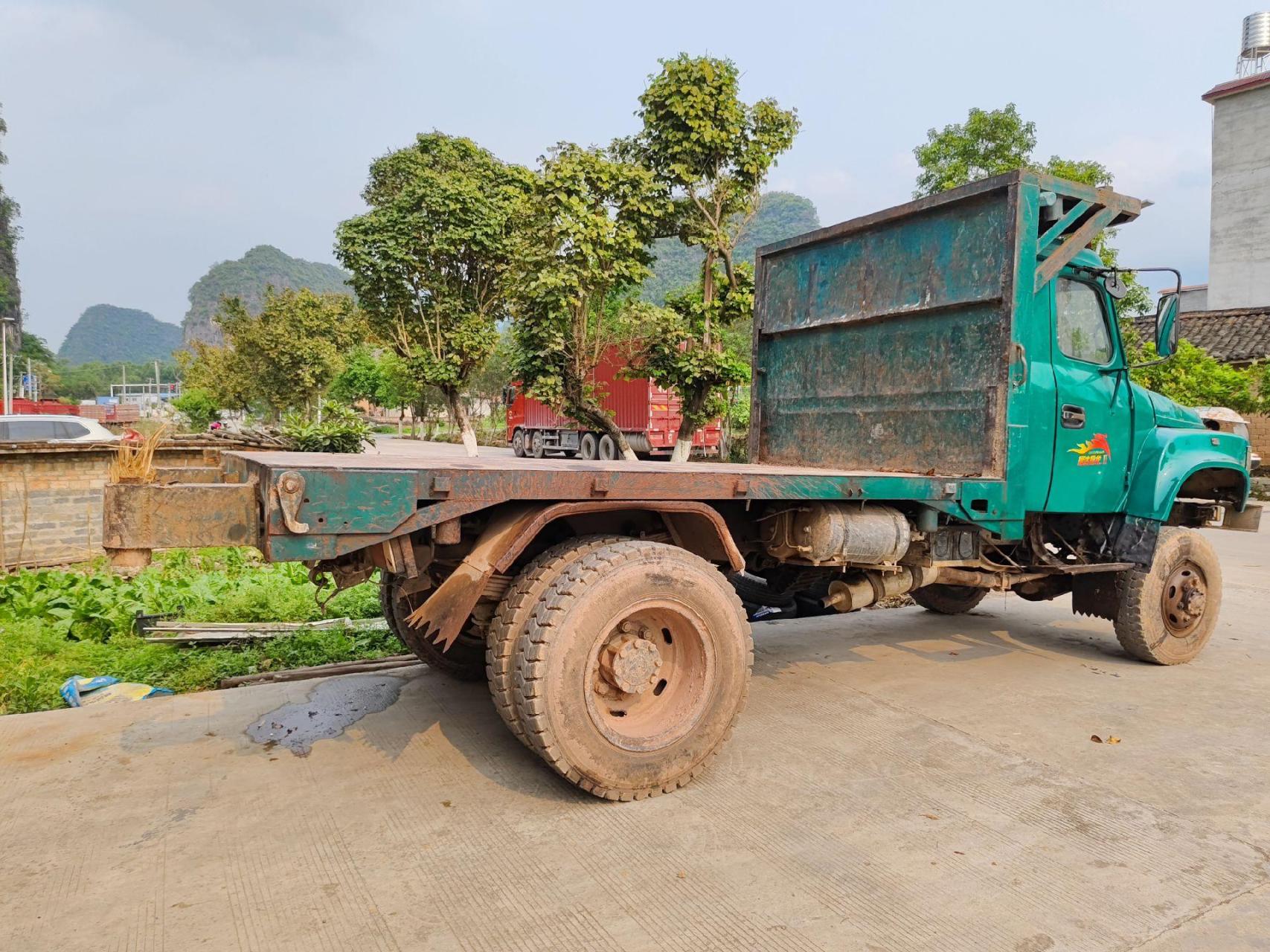 转让四驱福达福龙,前四后153双顶,有边门手续齐全,价格便宜,有意请