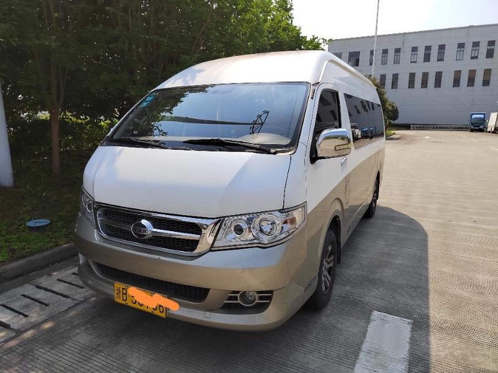 金龙苏州金龙海格15座 5.