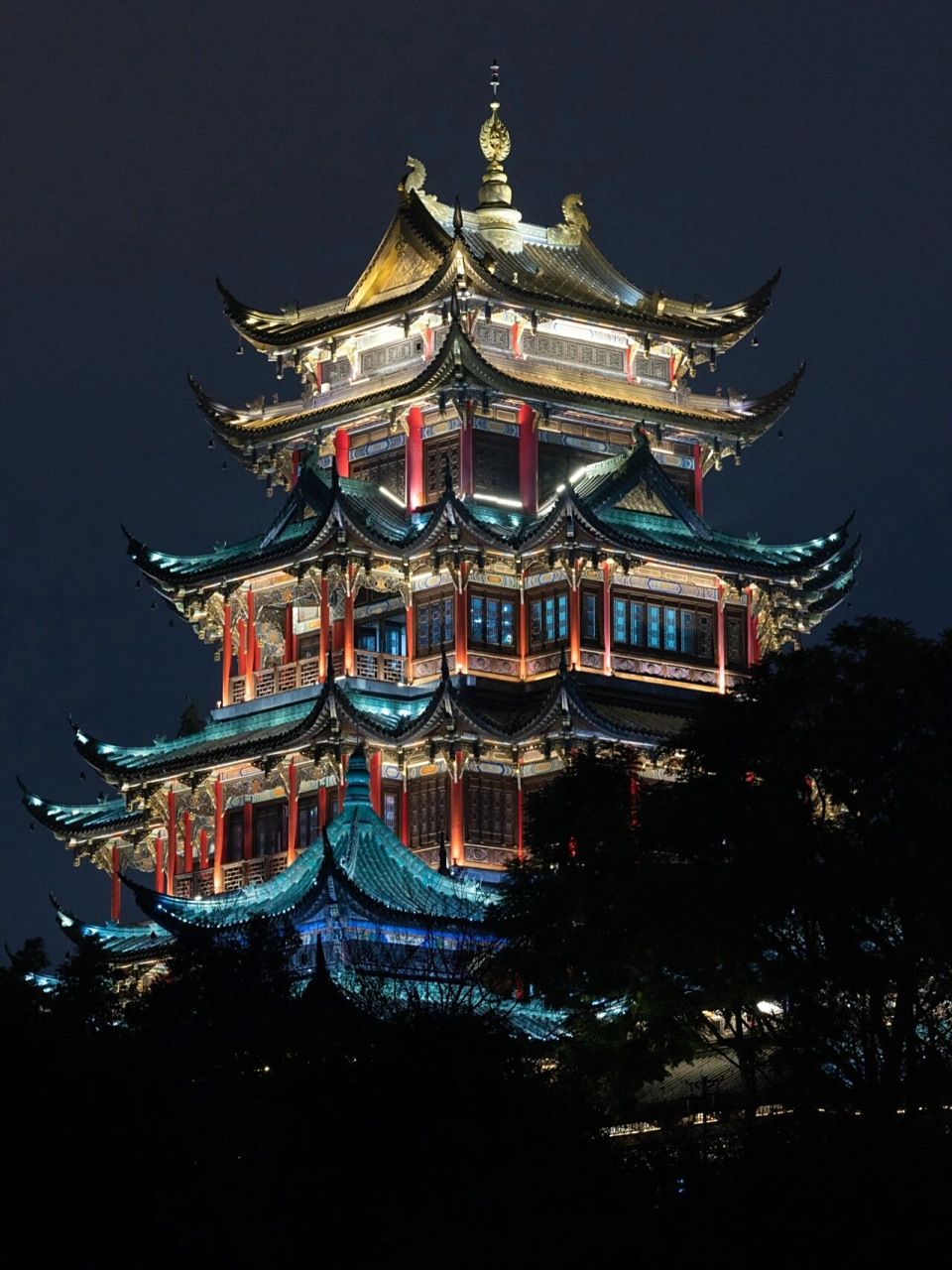 重庆最美的夜景地,鸿恩寺公园绝对数一数二,夜晚亮灯后,真的太美了