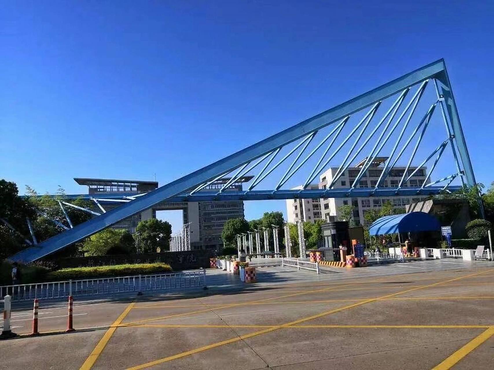 浙江经济职业技术学院 来经济的,学弟,学妹们过来看看,我是浙江经济22