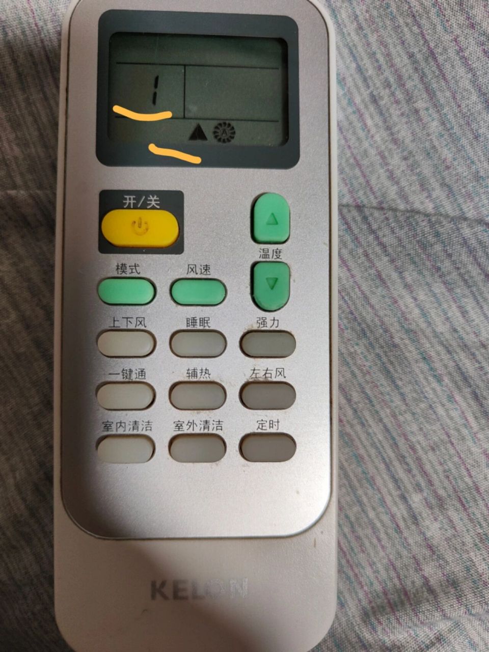 请问谁家科龙空调遥控器有一样的吗 科隆空调买了好几年,说明书找不到