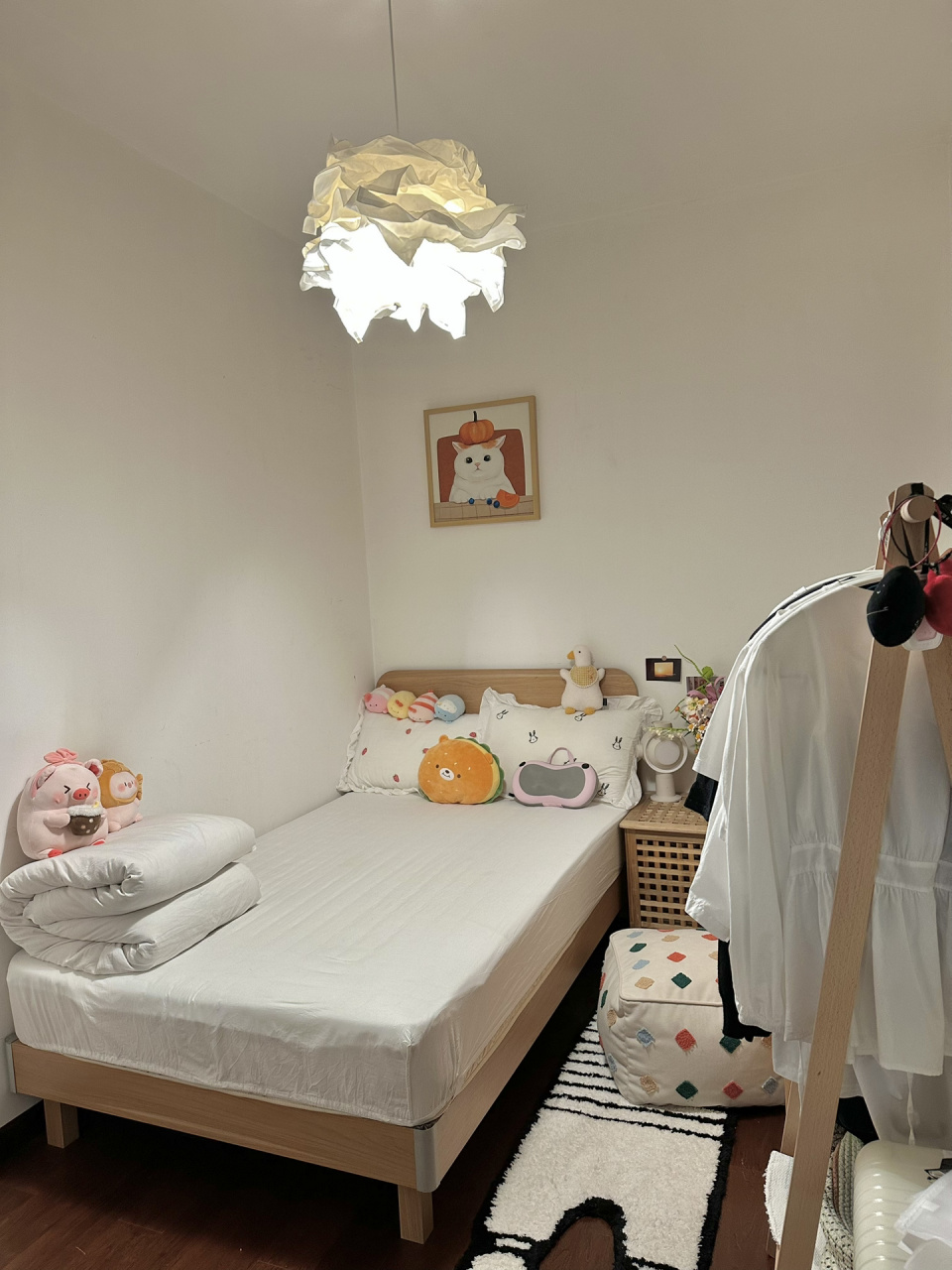 虽然小卧室没有窗户但也可以定时通风的!