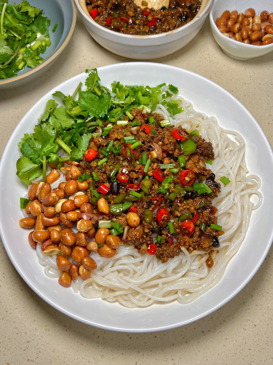 本嗦粉脑袋又来分享超级好吃的米粉做法啦哈哈!