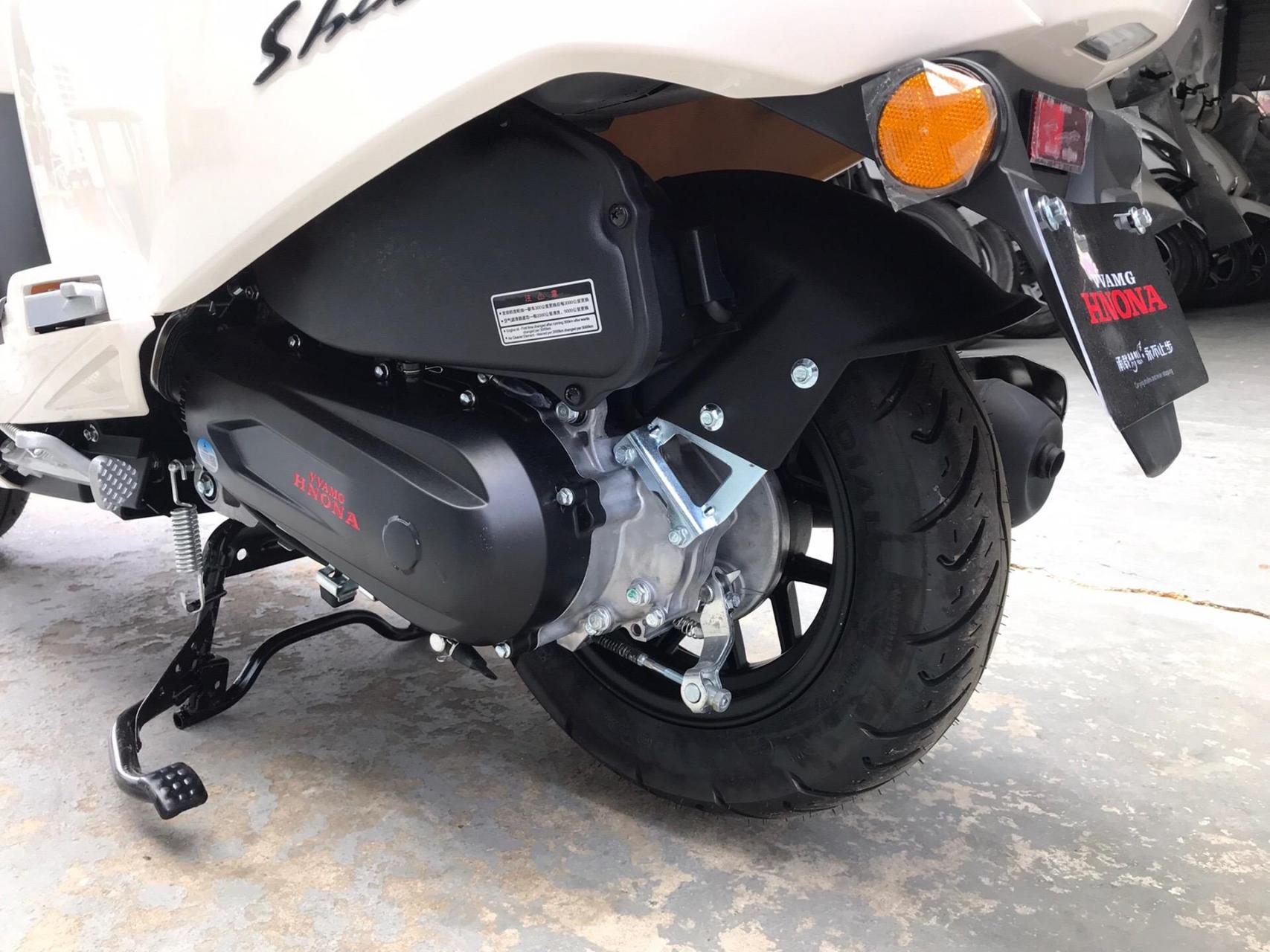 豪达125c龟仔,la珍珠白色,升级版智能锁,液晶仪表,usb充电接口,全车