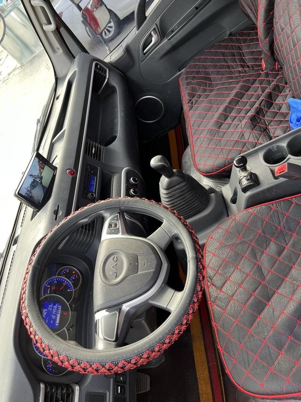 18年4月上牌,云内德威d30发动机,国五排放,156匹马力!