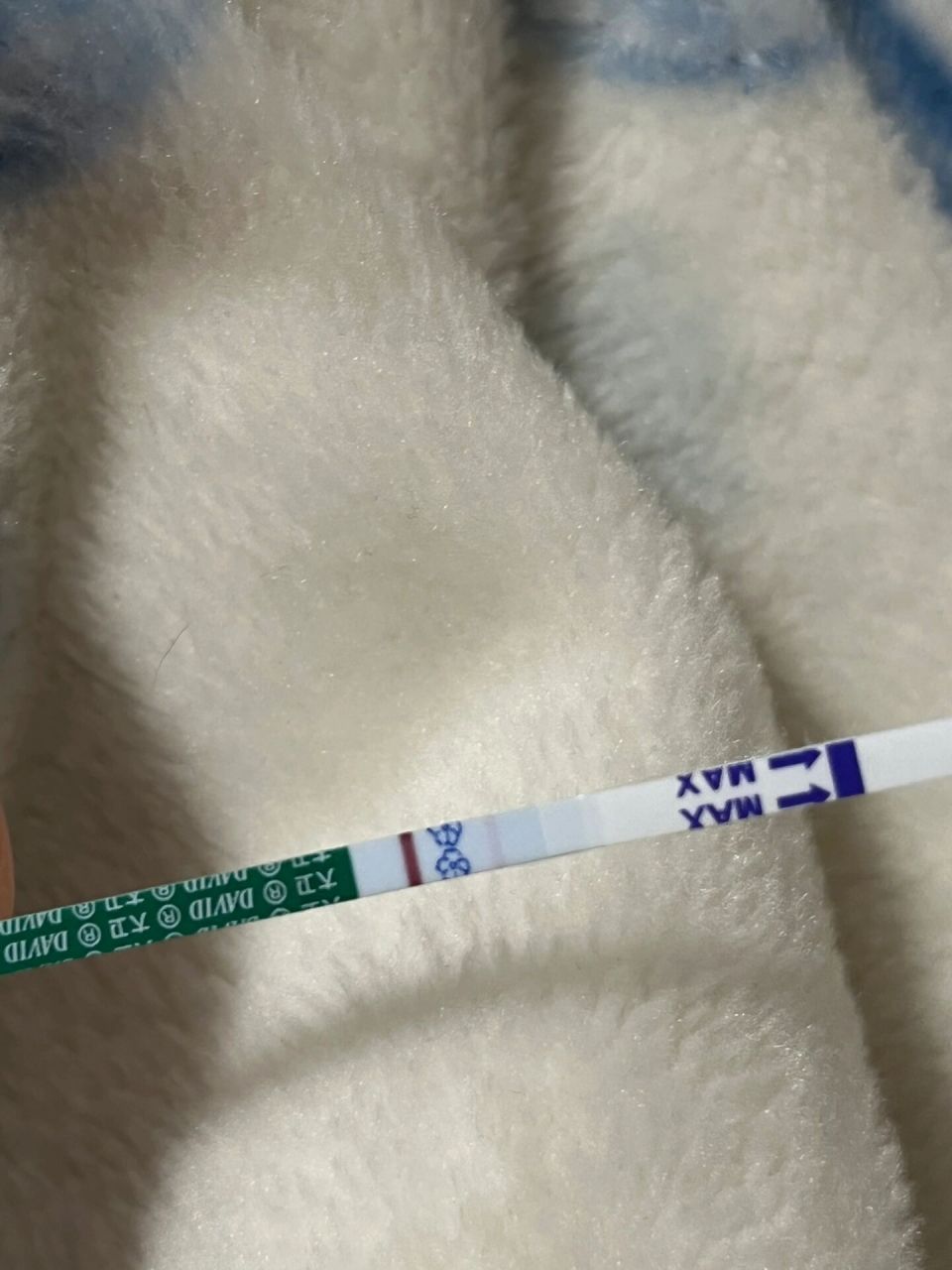 可丽蓝测出怀孕2到3周 早早孕试纸显示很浅,第一次怀孕不太懂,是要