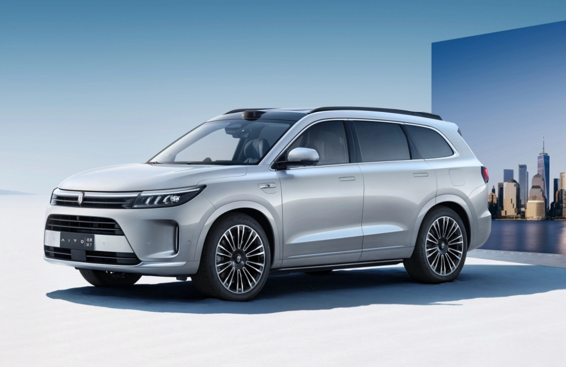 友友们,今天盘点一下近期较热门的混动车#领克07emp#比亚迪海豹dm-i