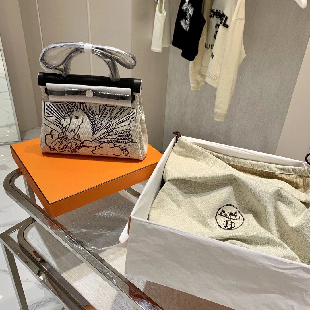 爱马仕herbag31飞马包少女心爆棚