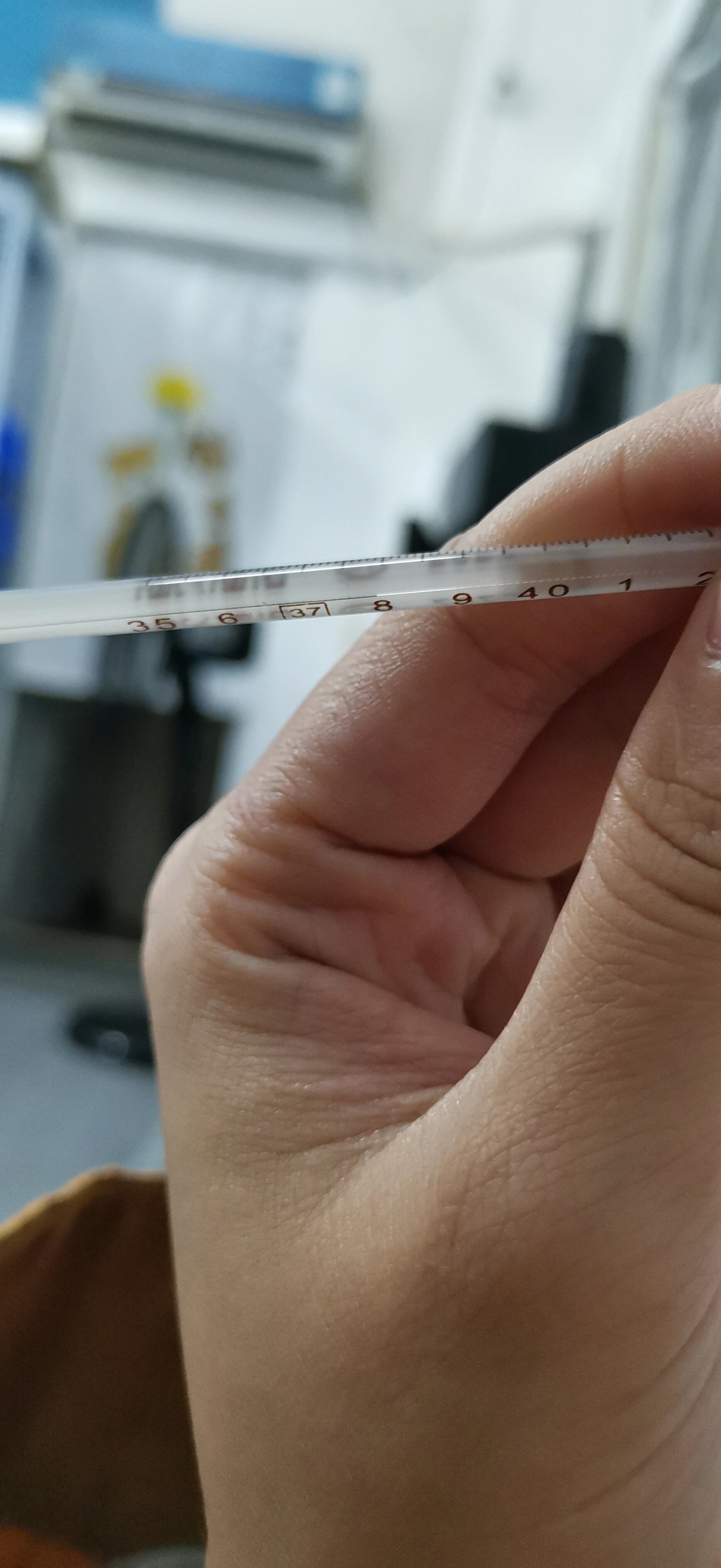 温度计发烧图片